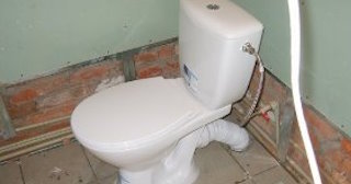 Установка приставного унитаза в Ишимбае - монтаж и подключение, СантехДомШмб от 5228 рублей